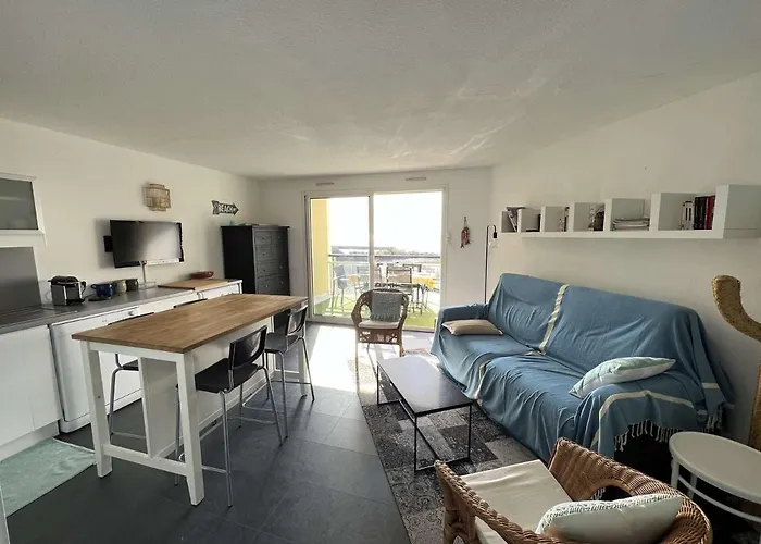 4 Pieces Avec Parking, Piscine Et Proche Au Cap D'agde - Fr-1-702-19 Апартаменти Агд