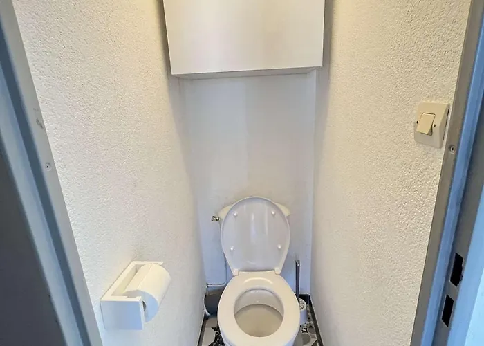 4 Pieces Avec Parking, Piscine Et Proche Au Cap D'agde - Fr-1-702-19 Апартаменти Агд